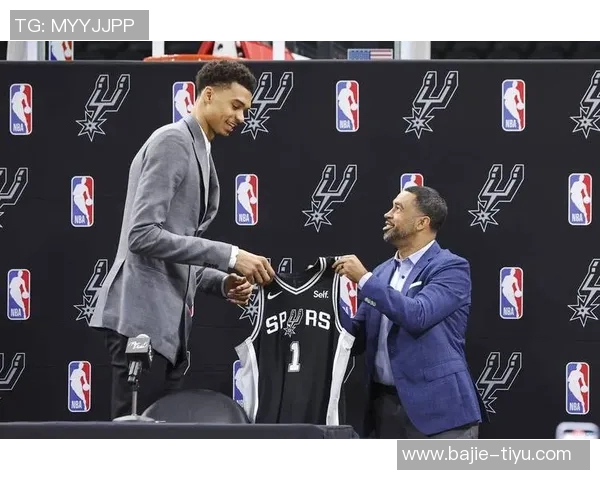 主场迎战马刺锡安期待球迷热情助阵激发球队活力 主场迎战马刺锡安期待球迷热情助阵激发球队活力