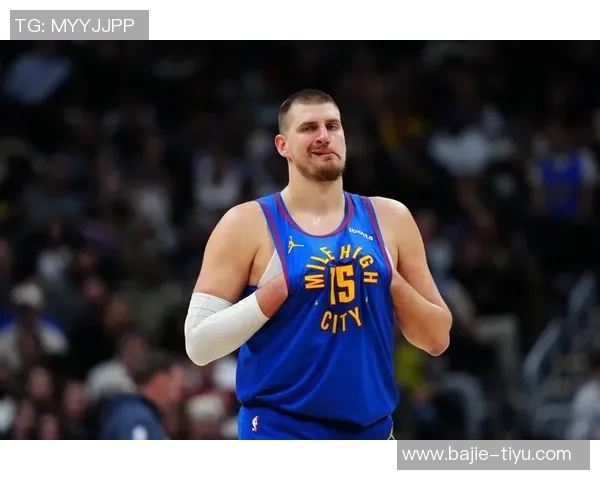 约基奇背靠背两场仅得9篮板却展现出准三双实力引发球迷热议